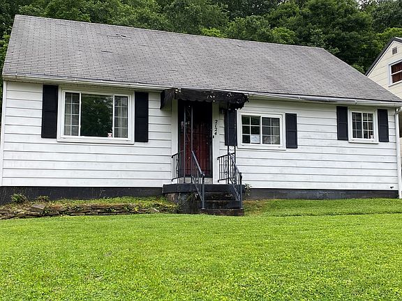 2nd image of 2124 High St