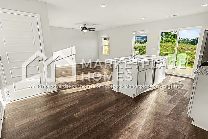 87 River Rock St — Photo 6