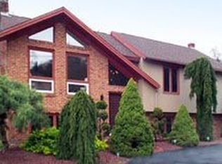 12 Azalea Dr, Cranston, RI 02921