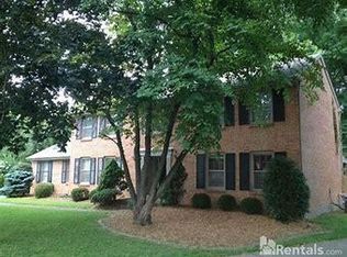 2511 Paulcrest Ct, Louisville, KY 40242