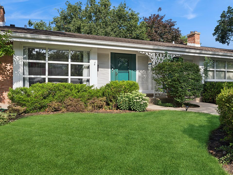 1st image of 606 Carriage Hill Dr