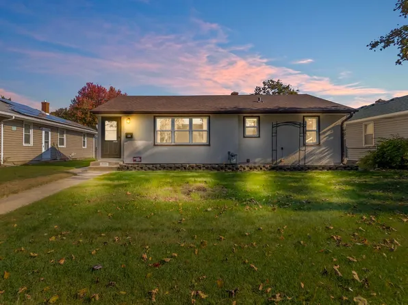 1123 7th Ave S, South Saint Paul, MN 55075