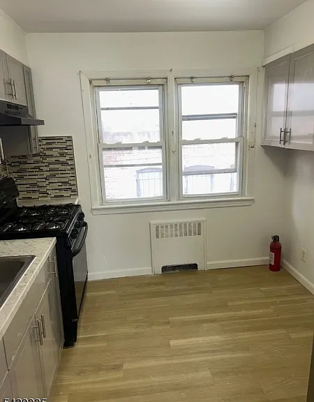 31 Yale Ave — Photo 3