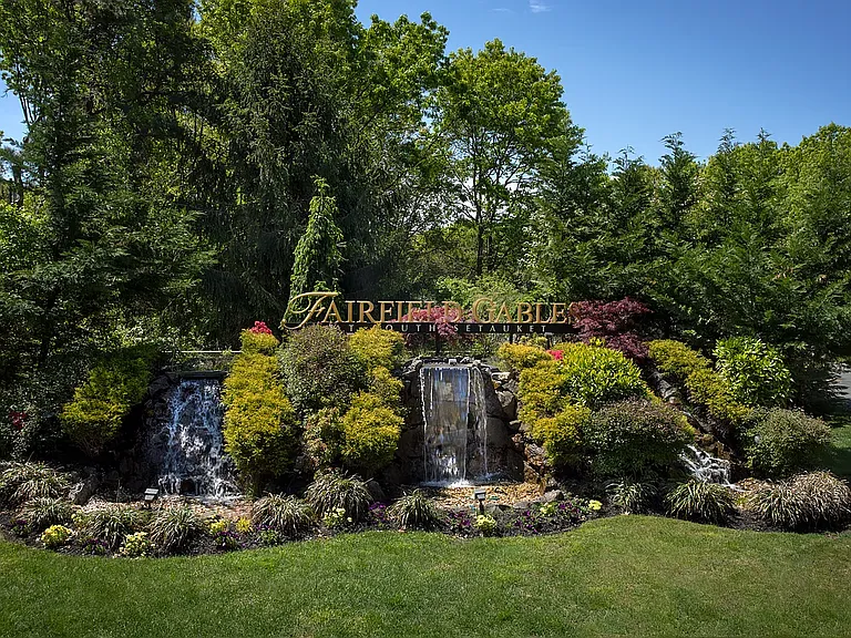 Fairfield Gables at Setauket — Photo 30