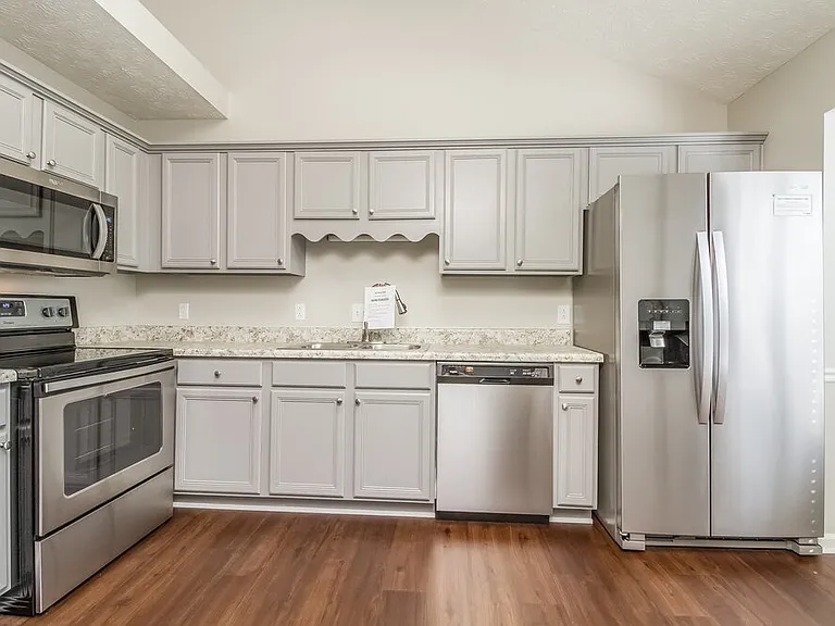 3261 Clapham Rd — Photo 8