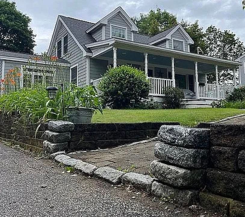 1st image of 21 Leavitt Road