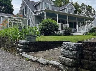 21 Leavitt Rd, Hampton, NH 03842