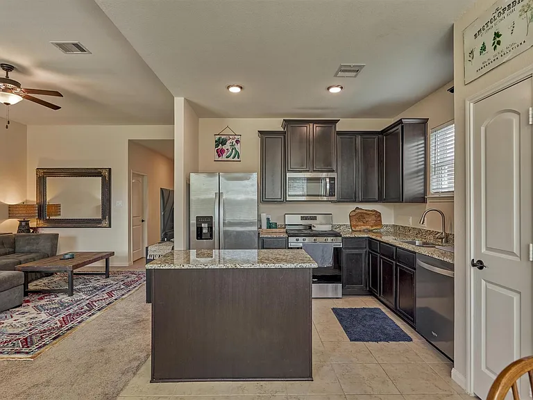 8884 Oval Glass St — Photo 13