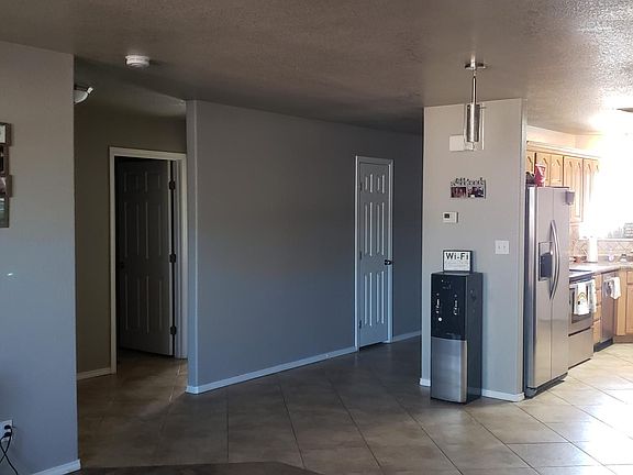 3rd image of 807 S Wyoming Ave