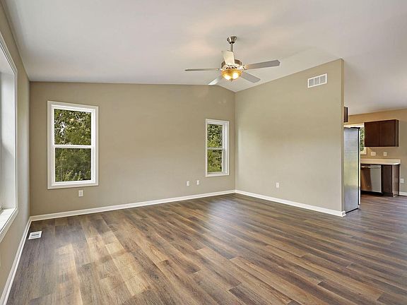 3rd image of 336 Parker DRIVE