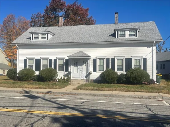 464-466 Chapel St, Burrillville, RI 02830