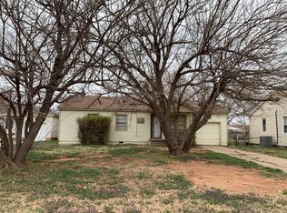 921 E Oakwood Ave, Altus, OK 73521