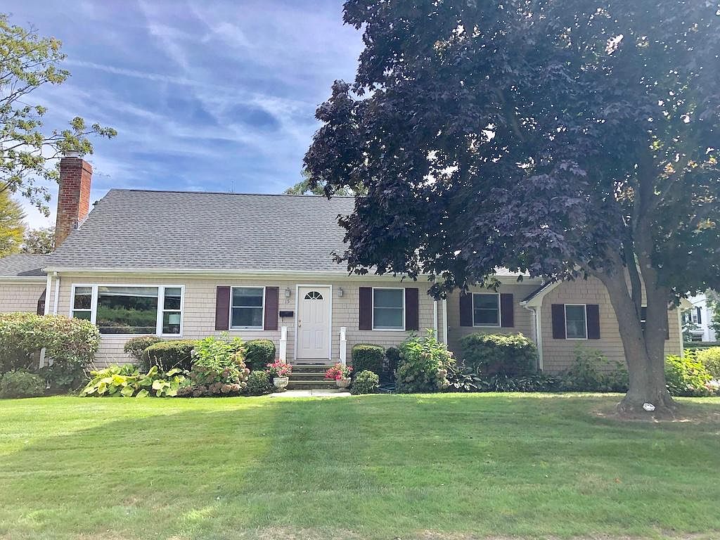 15 Parker Ave, Newport, RI 02840 Zillow