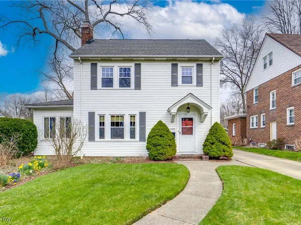 1453 Delia Ave, Akron, OH 44320