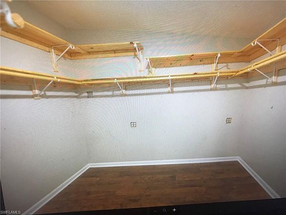 5th image of 217 Park Lane Dr