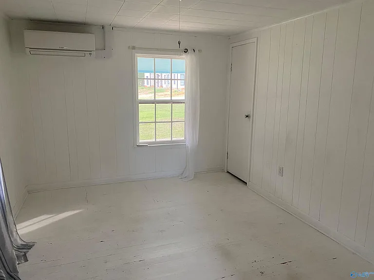 239 Cryer Rd — Photo 10