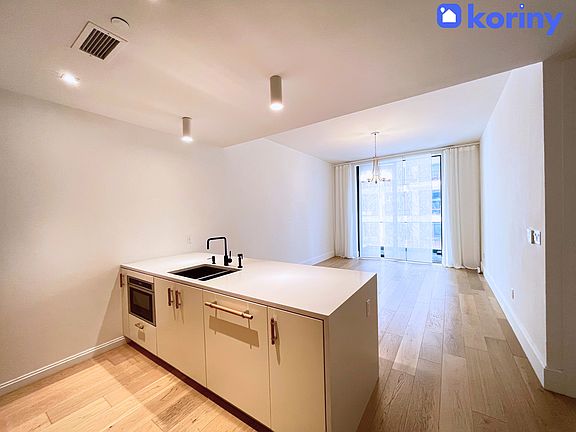 5th image of 22-18 Jackson Ave #406