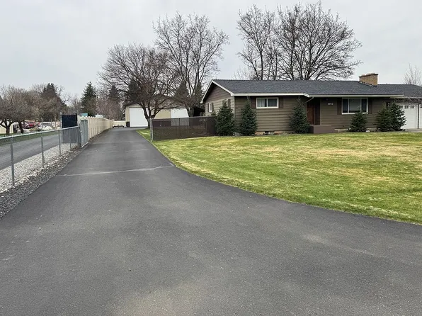 5903 N Davenport St, Dalton Gardens, ID 83815