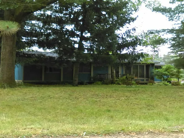 3626 Bittersweet Dr, Columbiaville, MI 48421