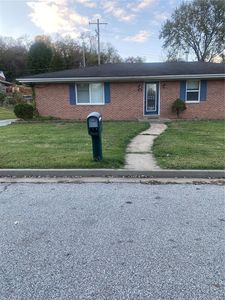 1101 La Pleins Dr, East Saint Louis, IL, 62203