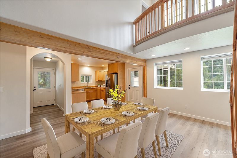 4th image of 652 Diamond Drive