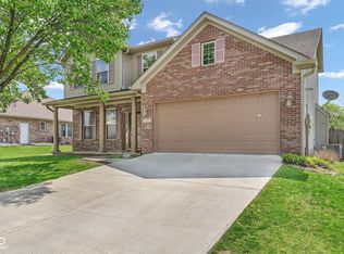 880 Deer Field Dr, Greencastle, IN 46135