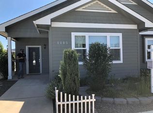 1405 N Haskell St, Central Point, OR 97502