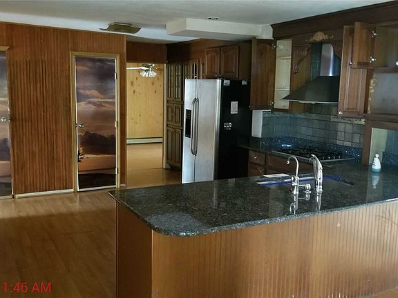 5th image of 305 S 8th St