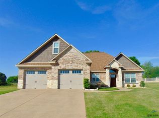 724 Linus Ln, Lindale, TX 75771
