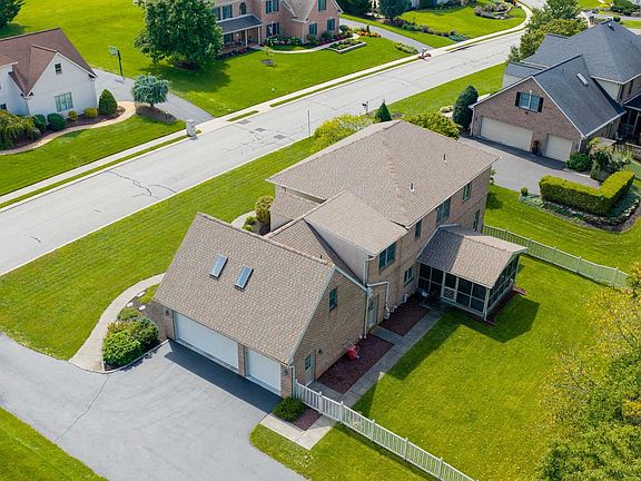 4th image of 1140 Sarazen Way