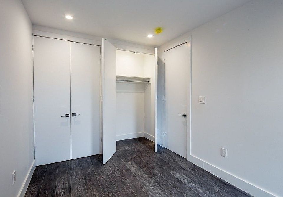 2nd image of 35 Arden St APT 5D