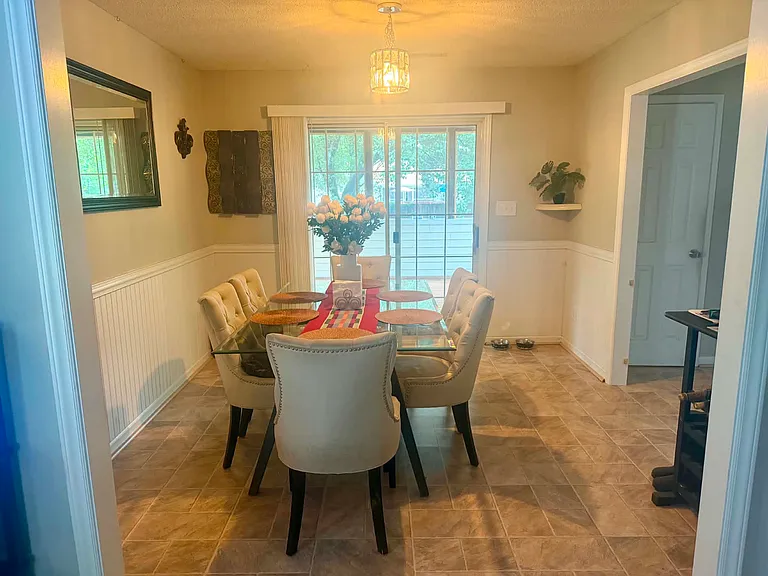 1112 Cotten Farm Dr — Photo 3