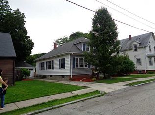 213 Beckwith St, Cranston, RI 02910