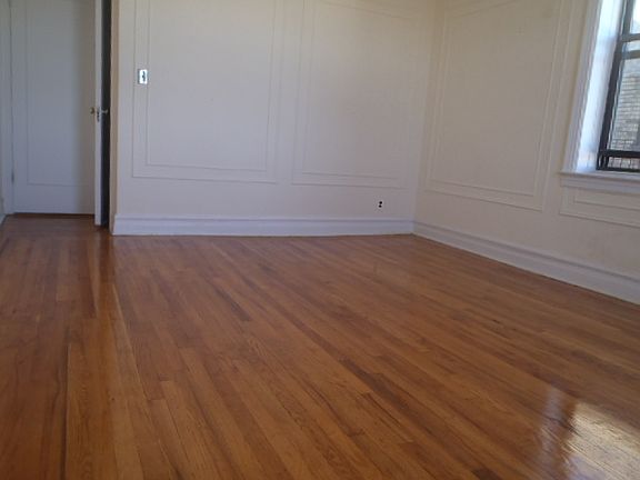 4th image of 8760 113th St APT 6J