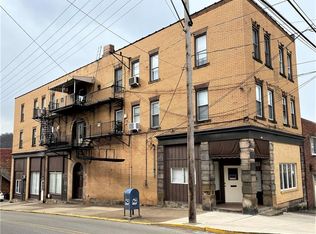 487 3rd St, Pitcairn, PA 15140