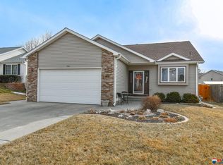1941 Breckenridge Dr, Lincoln, NE 68521