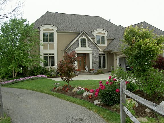 4th image of 4318 Royal Street George Dr