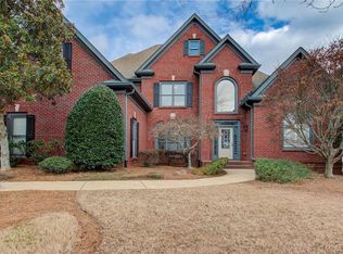 6825 Blackthorn Ln, Suwanee, GA 30024