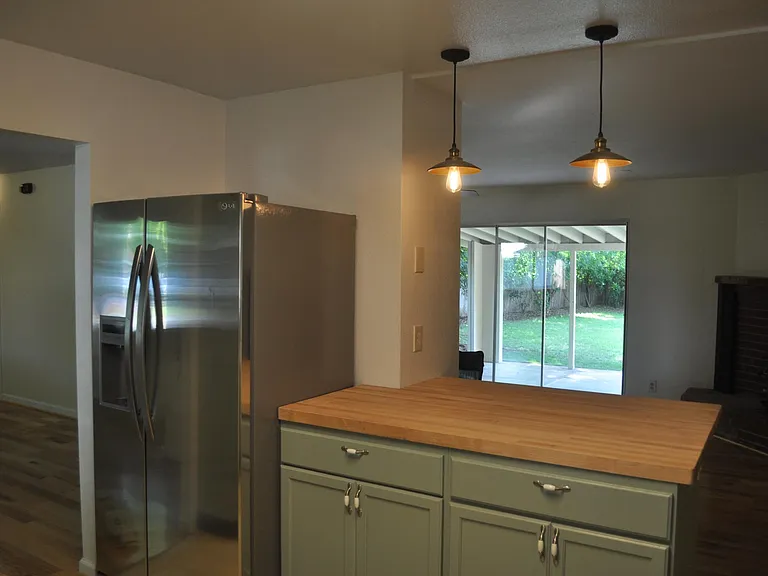 786 Portal Dr — Photo 17
