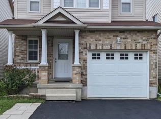 66 Dahlia St, Kitchener, ON N2E4B1