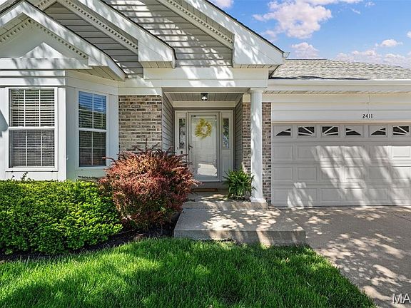 2nd image of 2411 S Lakeridge Ct Unit 17