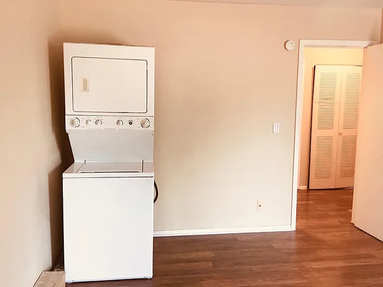 3677 Kenbrooke Ct — Photo 22