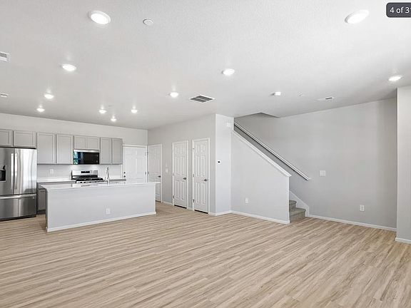 3rd image of 1590 Riverplace Dr #4