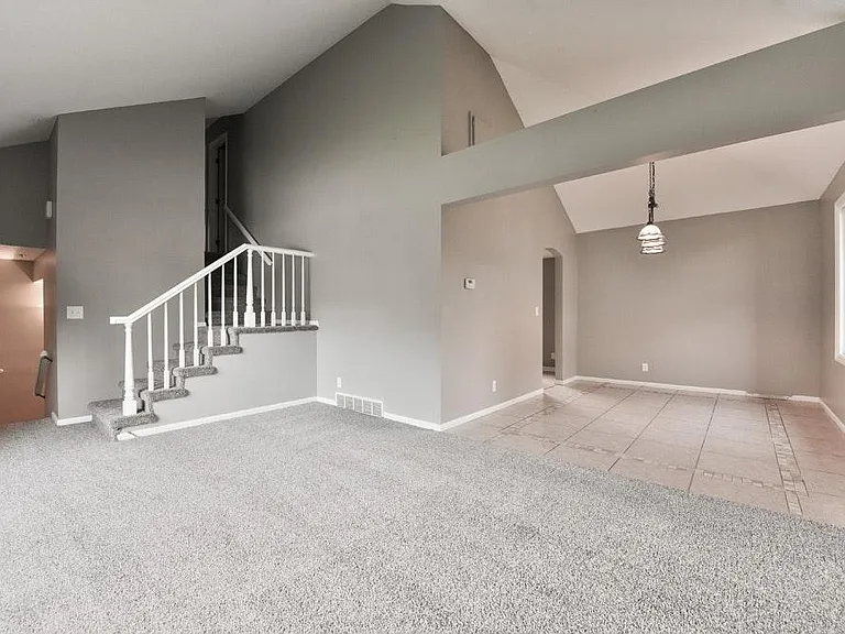 15565 Shirley Cir — Photo 6