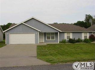 1207 SE 125th Rd, Knob Noster, MO 65336