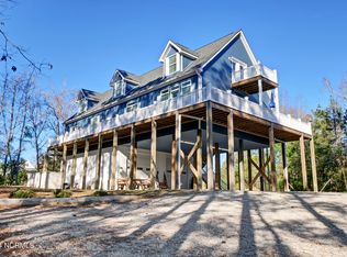 407 E Creekview Dr, Hampstead, NC 28443