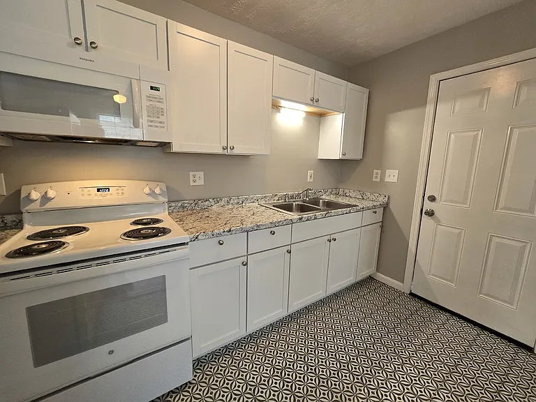 222 Burch Rd — Photo 8