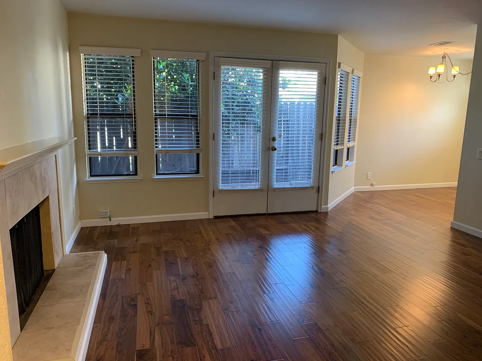 2410 G St — Photo 2