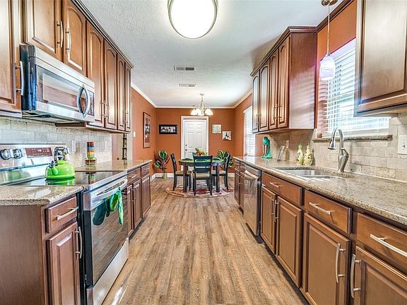 4th image of 1904 Ann Ave