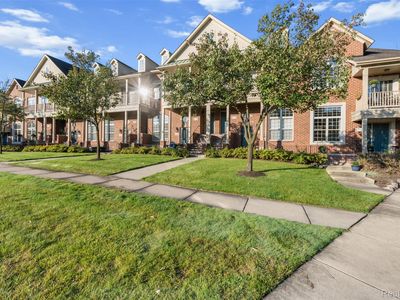 470 Old Pine Way, Walled Lake, MI, 48390